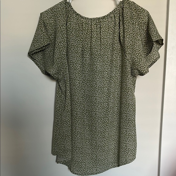 SHEIN Green Short Sleeve Blouse - Picture 3 of 4
